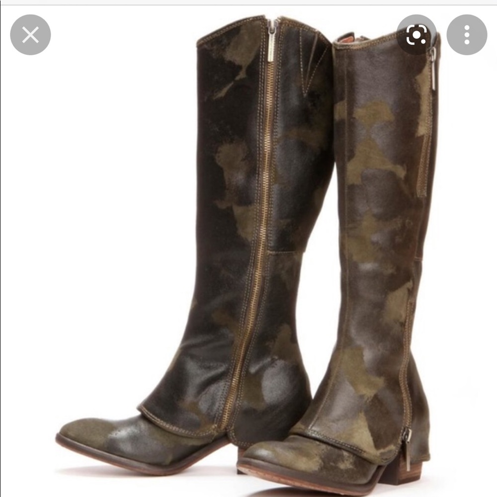 Donald Pliner boots
